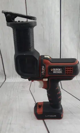 Bdcdmt120 Black Decker Bocmdt120 And Drill/reciprocating Saw Attachment/charger/2 Batteries #2